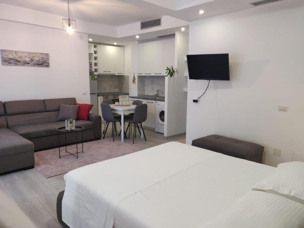 E&A Apartments Guesthouse Durrës Exterior foto